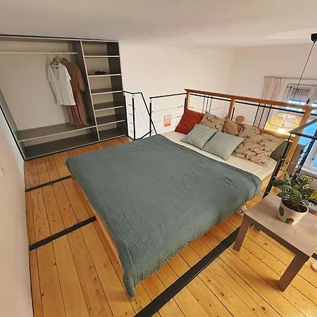 Stefanka Apartment Old Town Братислава Екстер'єр фото