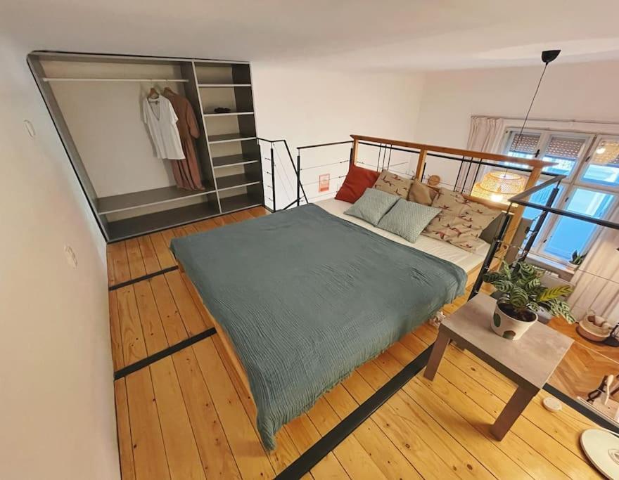 Stefanka Apartment Old Town Братислава Екстер'єр фото